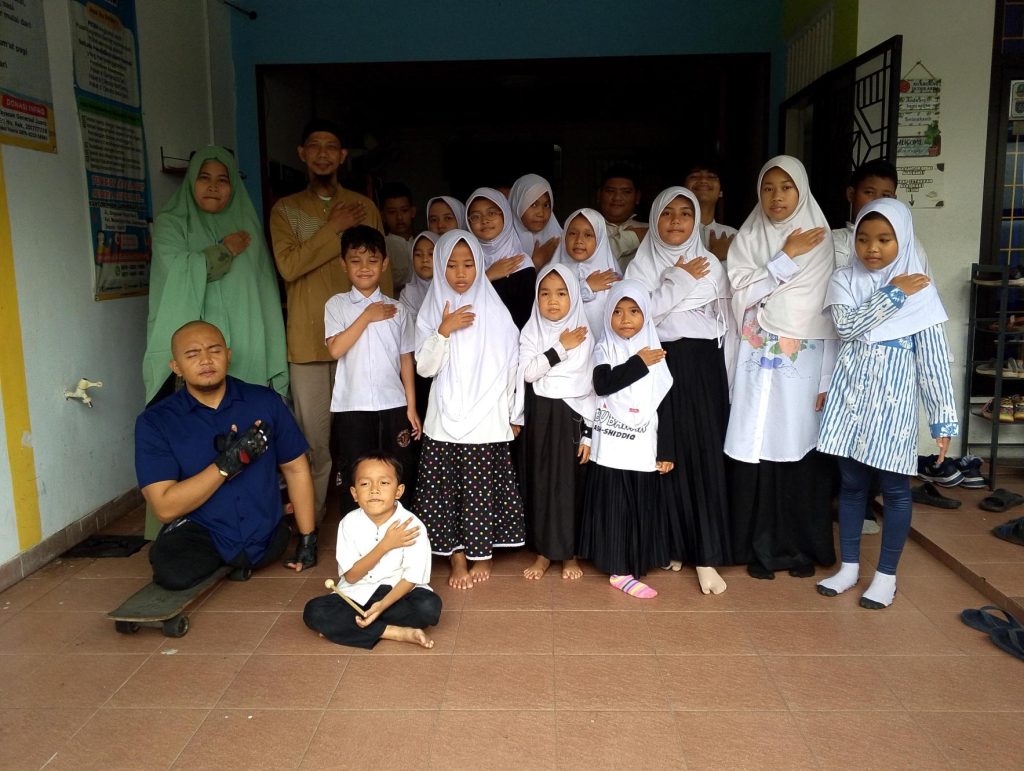 Kang Hikmat Motivator Disabilitas yang Mendaki Gua Hira